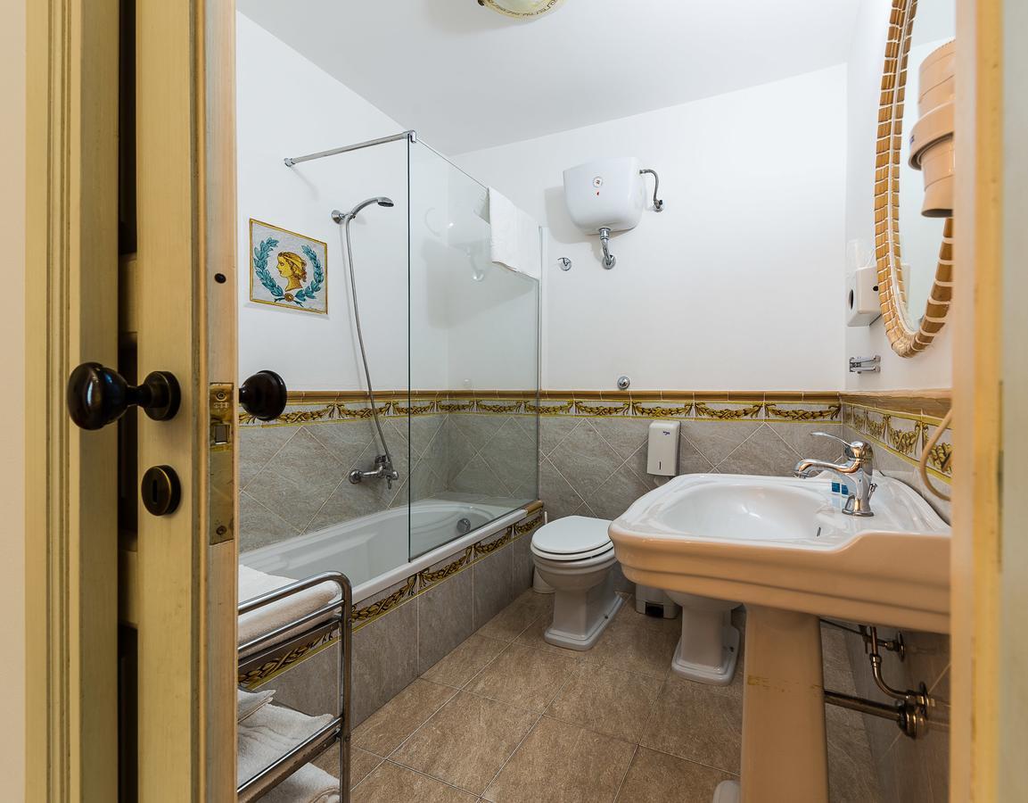 Hotel Centrale Багерия Екстериор снимка