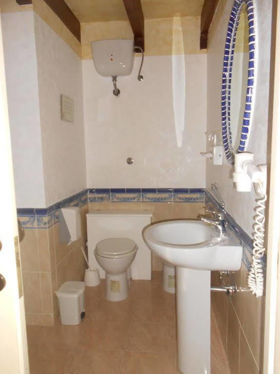 Hotel Centrale Багерия Екстериор снимка