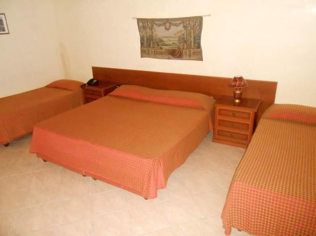 Hotel Centrale Багерия Екстериор снимка