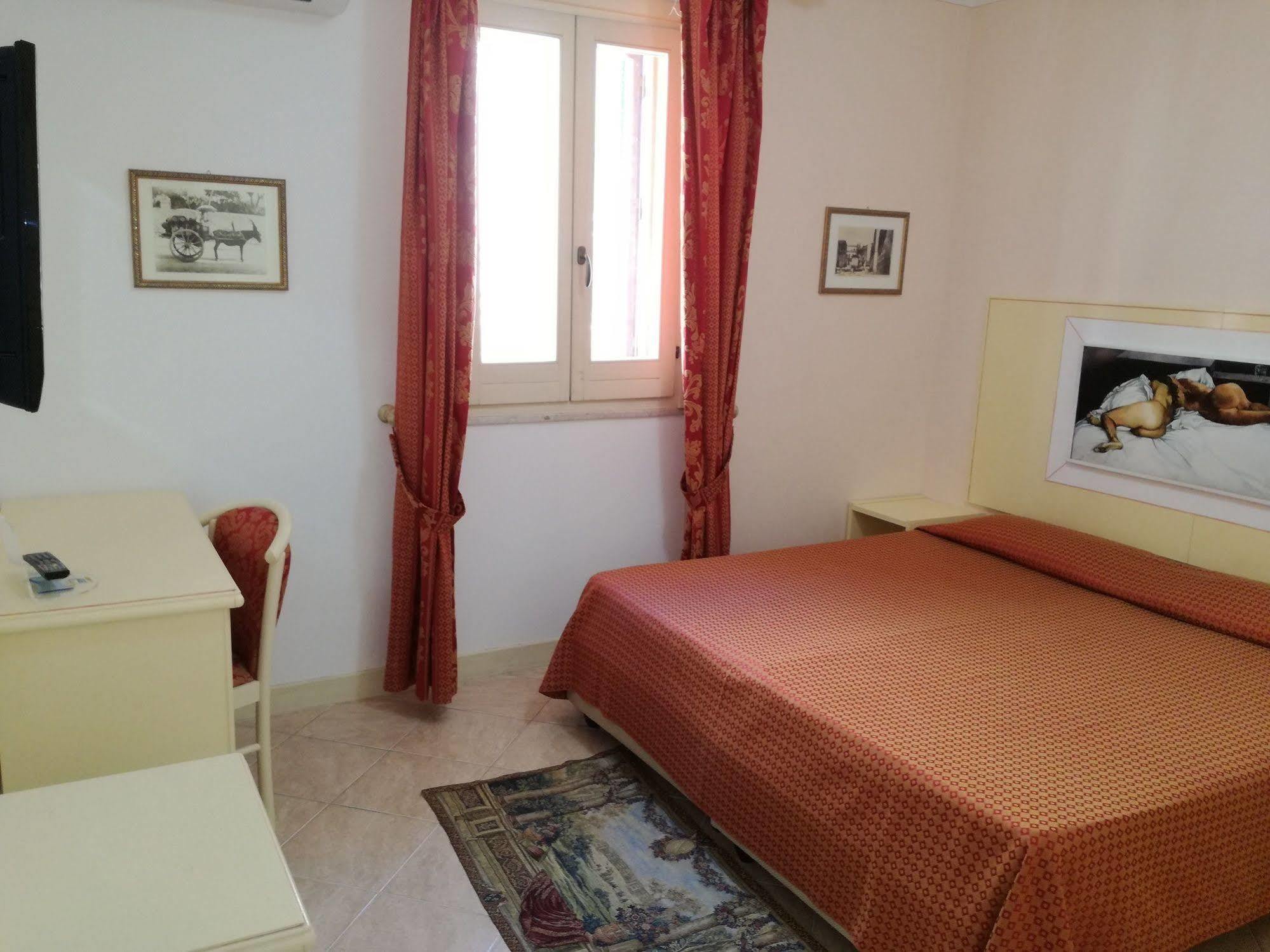 Hotel Centrale Багерия Екстериор снимка
