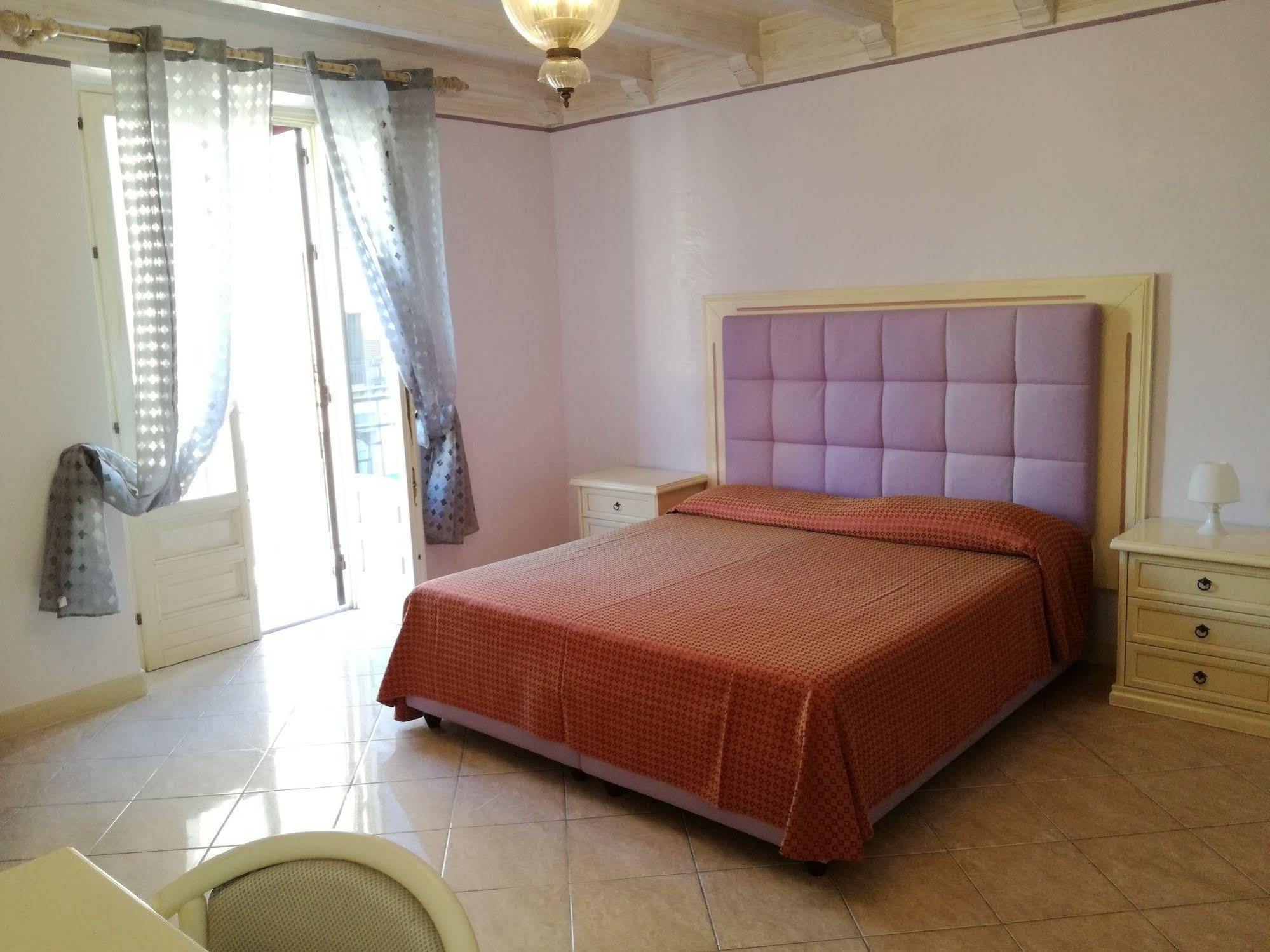 Hotel Centrale Багерия Екстериор снимка